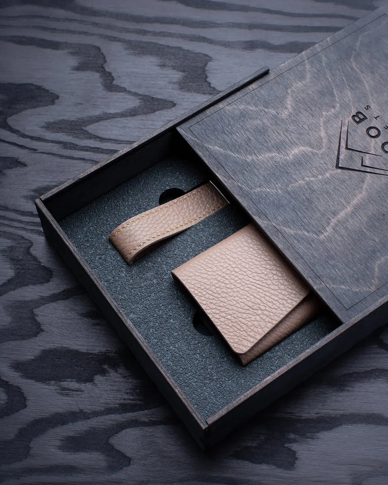 Neo Luxe (Mini #5): NEO кошелек, премиум брелок – бежевый