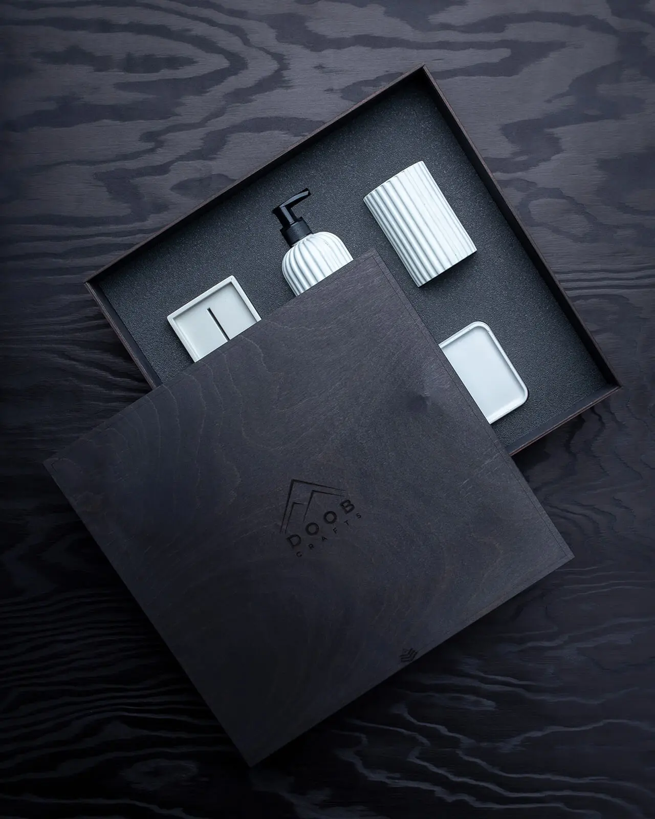 «The Loft Ritual»: дозатор мыла, мыльница, стакан